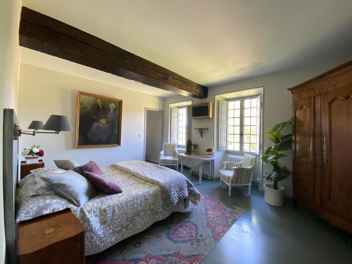 Le Petit Chateau De Sainte Colombe Bouges-le-Chateau Exterior foto